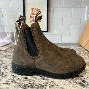 Brand New Blundstone 1351 Rustic Brown size 9